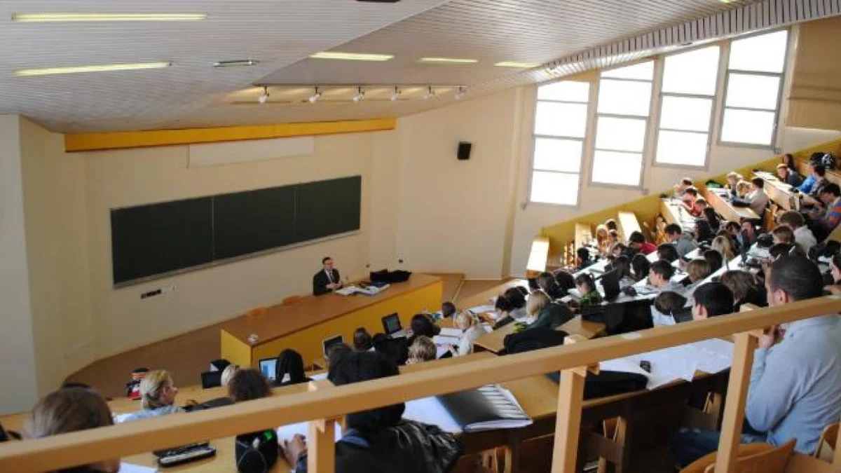 Bakıda yeni universitet binası tikiləcək KONKRET