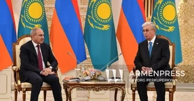 Paşinyan və Qazaxıstan Prezidenti Tokayev arasında görüş başlayıb