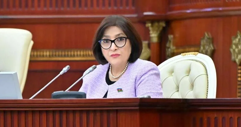 Spiker Prezident və birinci xanımı təbrik etib