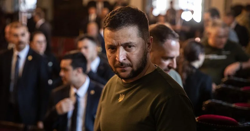 Politico: Окружение Зеленского отговаривает его от второго срока президентства