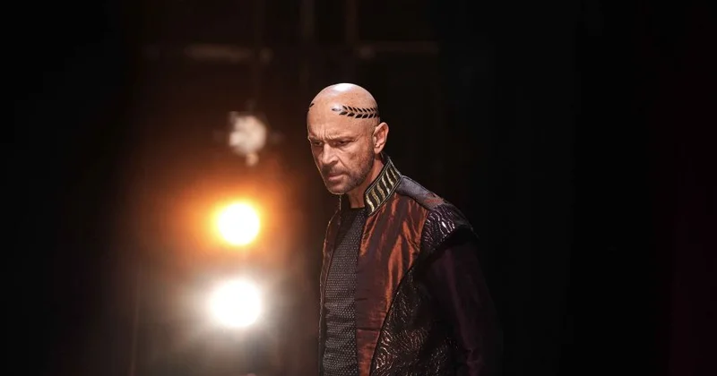 Баку встретил Гамлета