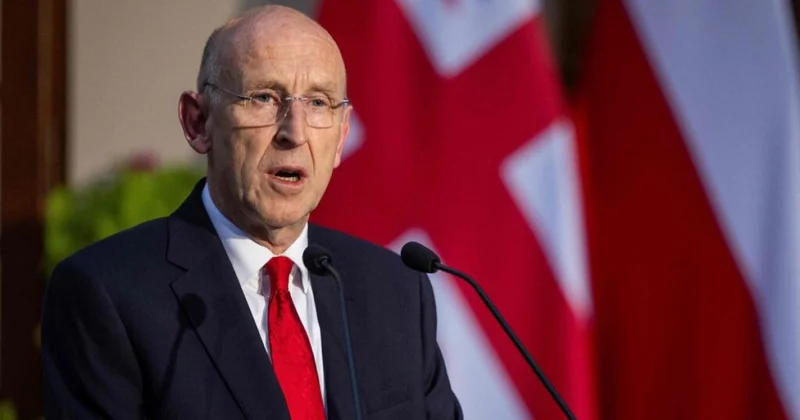 СМИ: Министр обороны Великобритании Хили не уплатил налог за второй дом