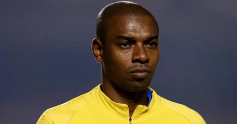 ​Braziliyalı futbol ulduzu karyerasına son qoydu