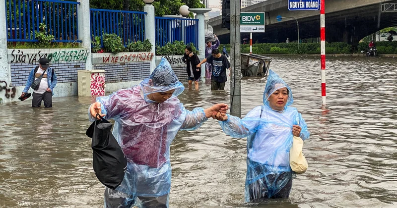 Vyetnamda güclü daşqınlar 68 mindən çox evə ziyan vurub
