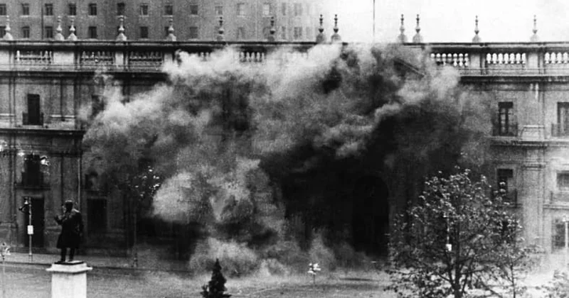 В этот раз Пиночет берет дворец не штурмом наш комментарий