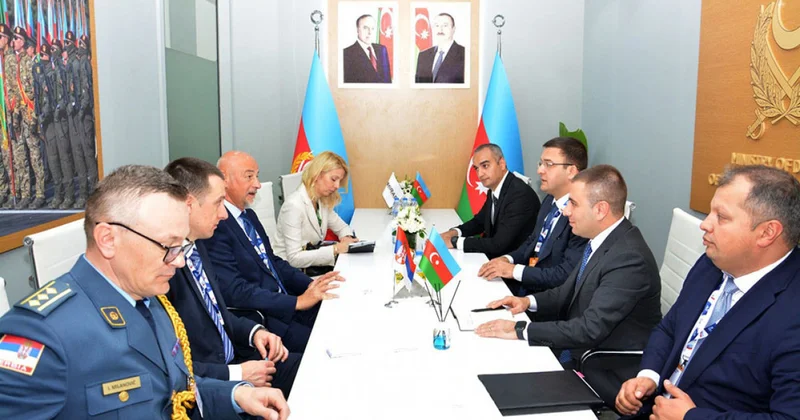 Azərbaycan müdafiə nazirinin müavinləri Dubay Aviaşou 2025 sərgisində iştirak ediblər