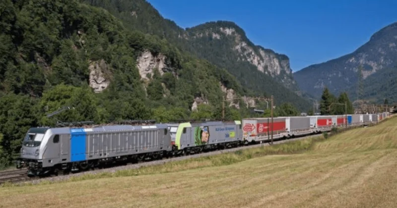 İran və Türkiyə arasında dəmir yolu şəbəkəsini qısaldacaq xəttin tikintisi başlayır...