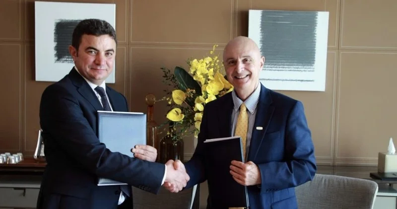 AZAL İtaliyanın Leonardo şirkəti ilə müqavilə imzaladı