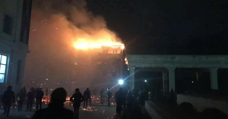 Bakıda polis əməkdaşları yanğın ərazisinə yeridildi