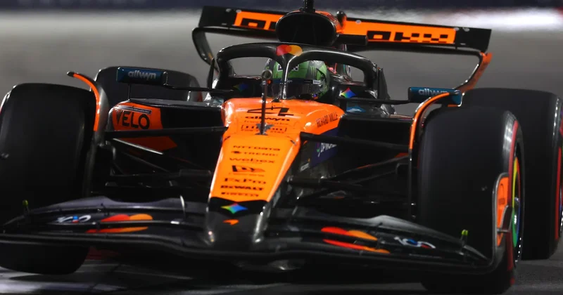 Norris Las Veqasda lider oldu, amma trasdakı lyukun qapağı sessiyanı pozdu FOTO