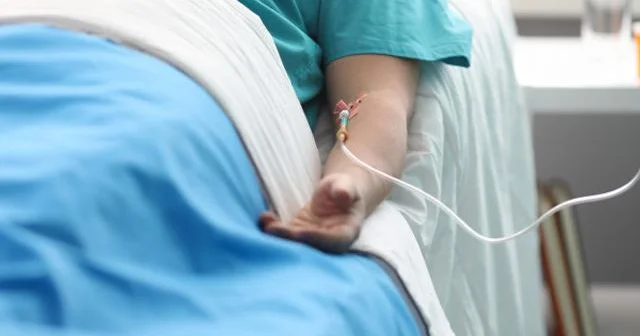 Səhiyyənin xərçəng dərdi: Dövlət onkoloji xəstələrə yardım etməyəcək?