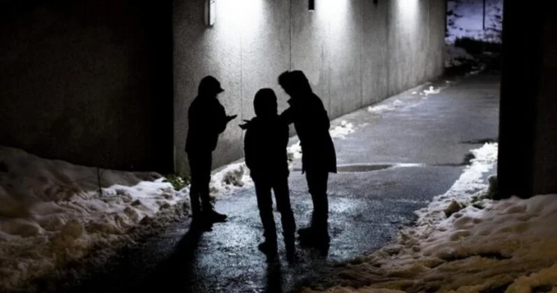 Aqressiv nəsil təhlükəsi: Yeniyetmə cinayətləri niyə artır?