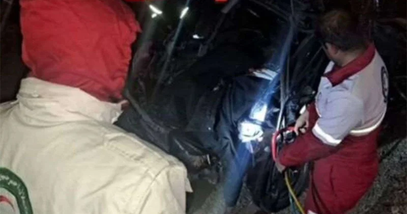 İranda ağır yol qəzası 2 TIR və 1 minik avtomobili toqquşdu