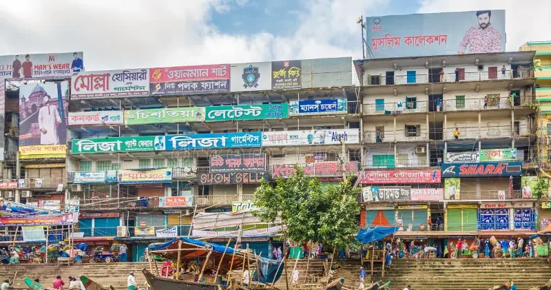 Dəkkədəki zəlzələdə üç nəfər həlak olub