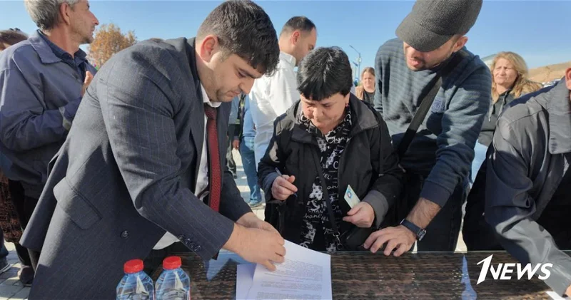 Еще 47 семьям из села Хоровлу Джебраильского района вручены ключи от домов ФОТО ОБНОВЛЕНО