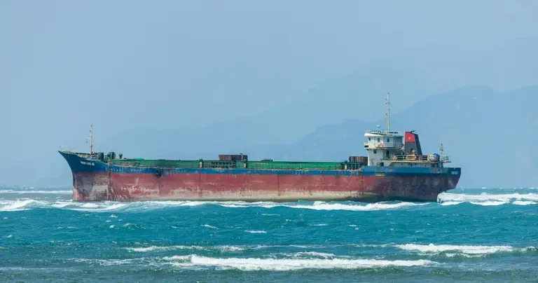 “Sanksiyaların yeni effekti: Rusiyanın 48 milyon barrel nefti dənizdə “tələf“ ola bilər“ “Bloomberg“