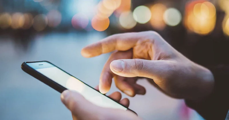 Azərbaycana gətirilən 1 ədəddən artıq mobil telefonların qeydiyyatı üçün 100 manat rüsum alınacaq