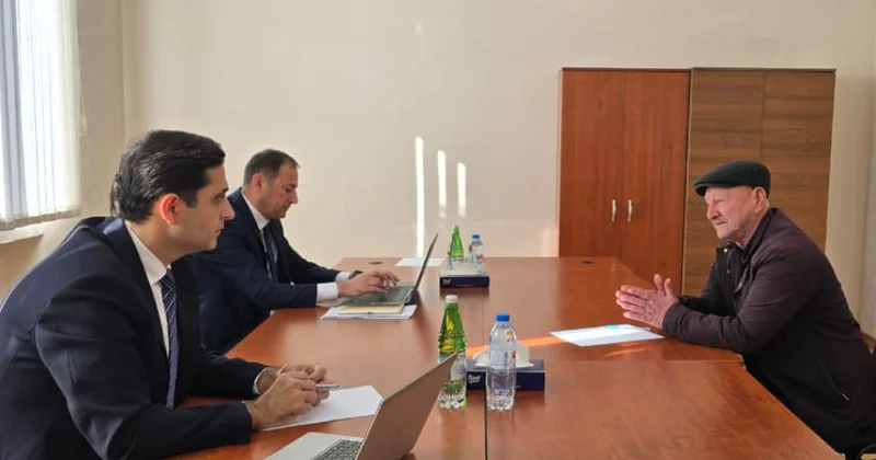 Aqrar Sığorta Fondunun sədri Oğuzda vətəndaşlarla görüşüb, təsərrüfatlara baş çəkib