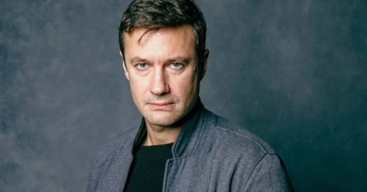 Çılpaq uşaq fotosu yaydığı üçün saxlanıldı