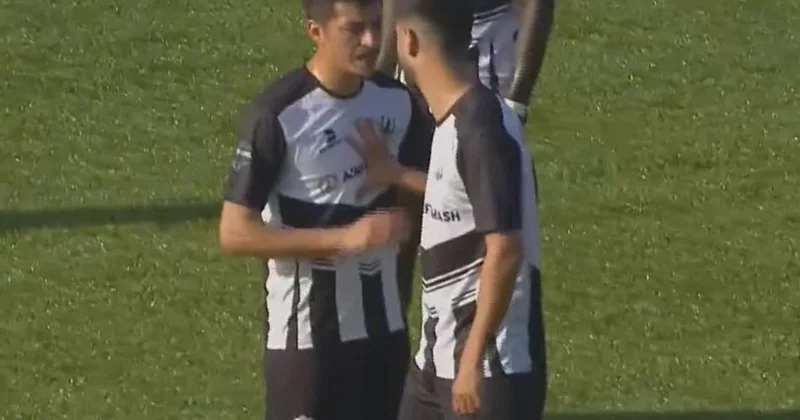 Baş məşqçi onu əvəzləmək istədi Meydandan çıxmadı Video