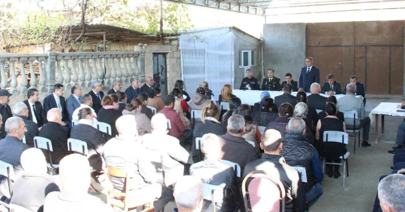 İcra başçısı Kəhrizli kəndində səyyar qəbul keçirdi FOTOLAR