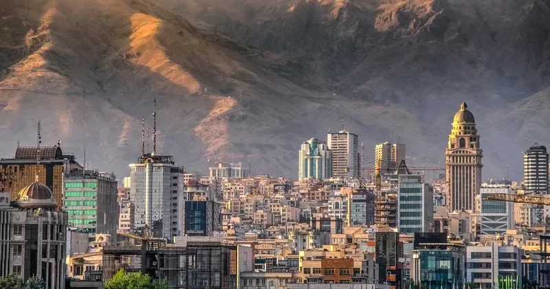Xəbərdarlıq edildi: Tehran çökür