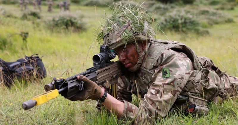 Britaniya Ukraynaya qoşun göndərəcək