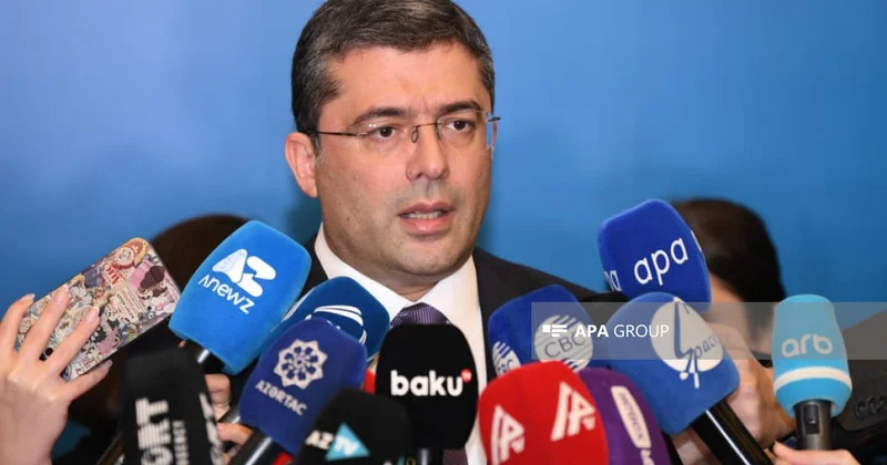 D 8 çərçivəsində Media Mükəmməllik Mərkəzinin yaradılması müzakirə olunur