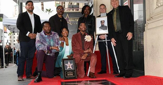 Актер Marvel посмертно получил звезду на голливудской Аллее славы