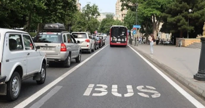 Zolağından çıxan avtobus sürücüləri bu qaydanı pozur DYP dən AÇIQLAMA