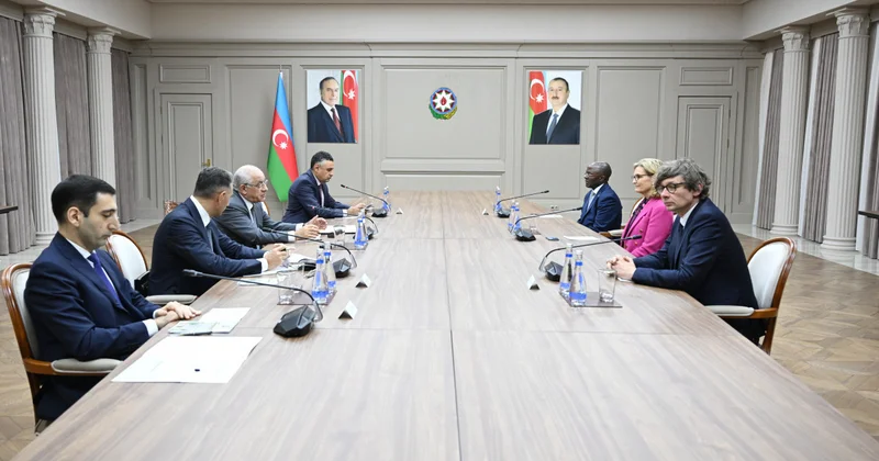 Али Асадов провел встречу с генсеком МСЭ Дорин Богдан Мартин