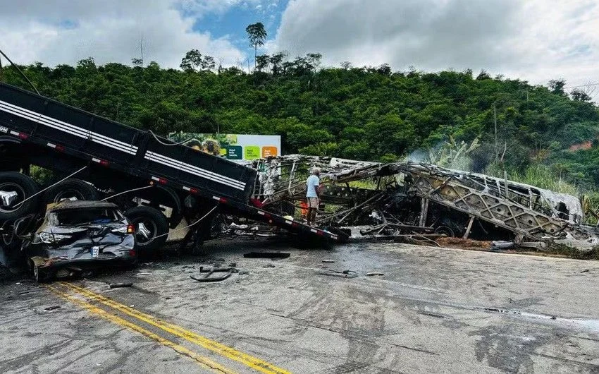 Braziliyada dəhşətli qəza: 22 ölü, 13 yaralı