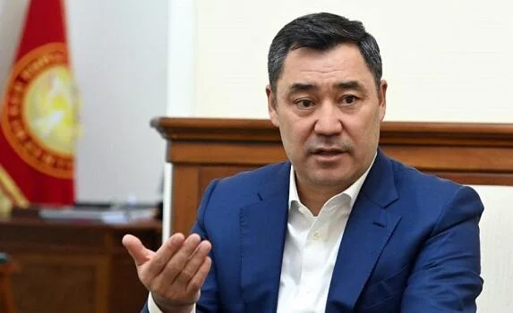 Japarov: Pulu xərcləməyi bacarmırsınızsa, bizə verin!