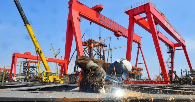 Китай установил новый рекорд добычи нефти и газа на море