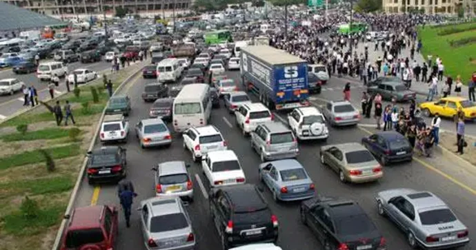 Bakıda tıxacın həlli yolu nədir? AÇIQLAMA FOTOLAR