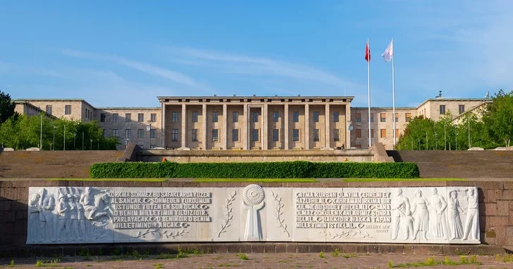 В Турции депутаты подрались на заседании по бюджету