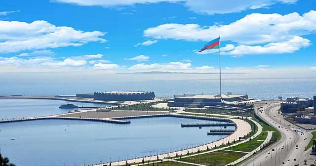 Qonaqpərvərliyimiz yenə gündəmdə: Turistlər heyranlıqlarını gizlətmirlər VİDEO