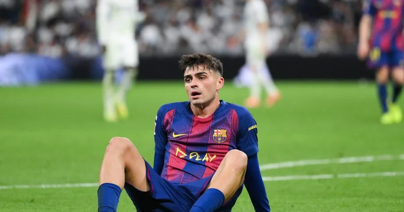 Hansi Flik Pedrisiz beş oyunda yarımmüdafiədə fərqli variantları sınaqdan keçirib