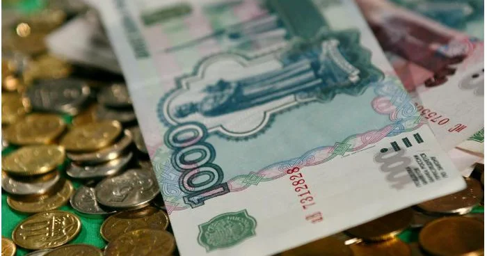 Rusiyada banklar köçürmələr zamanı qohumluq əlaqələrini yoxlamağa başlayıb