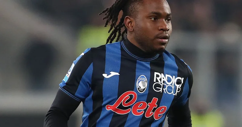 Osimhen Lukmanı “Qalatasaray”a keçidi düşünməyə çağırıb