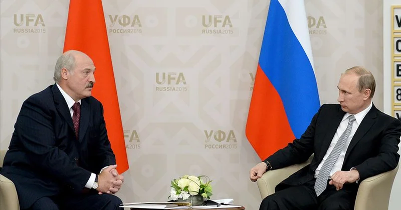 Lukaşenko Putinə hədiyyə göndərdi