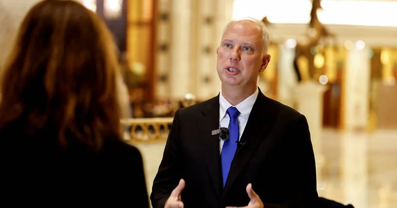 Дмитриев открыто поддержал Габбард в критике глубинного государства Minval Politika