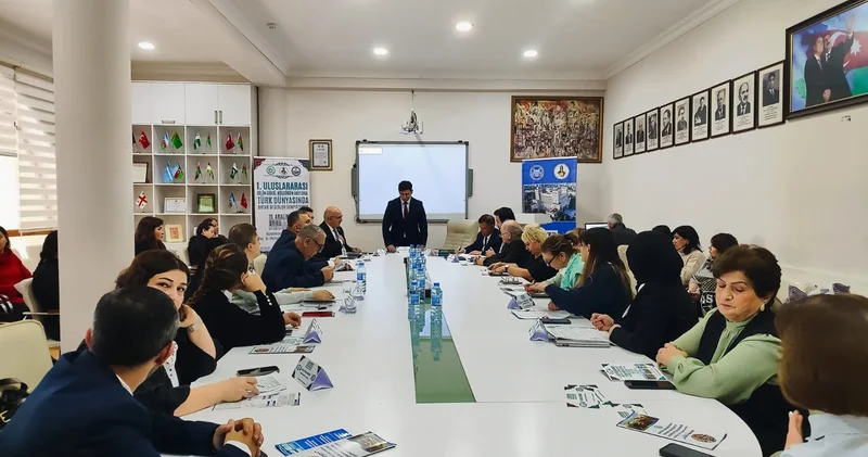 AMEA da Türk dünyasının ortaq dəyərləri elmi müstəvidə müzakirə olunub