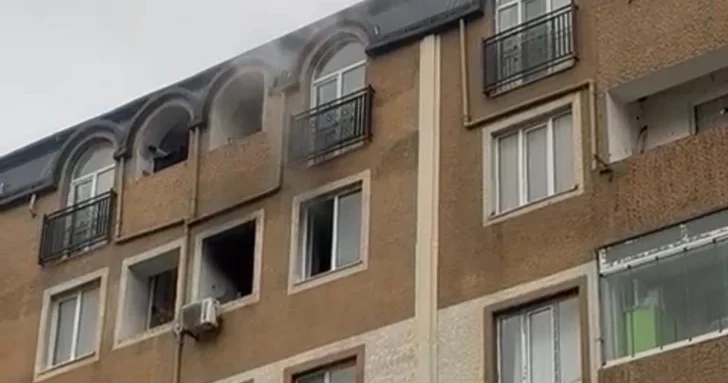 В Хырдалане произошёл пожар в многоэтажном жилом доме