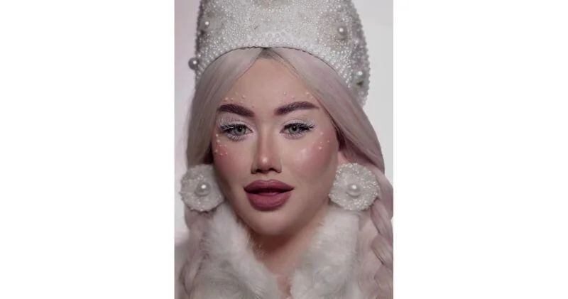 В погоне за трендами: Айсель Шукюр снялась в образе Снегурочки ВИДЕО