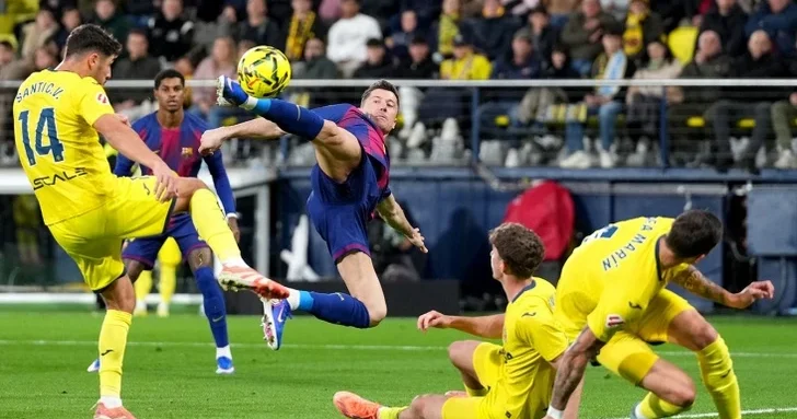 Барселона в большинстве победила Вильярреал