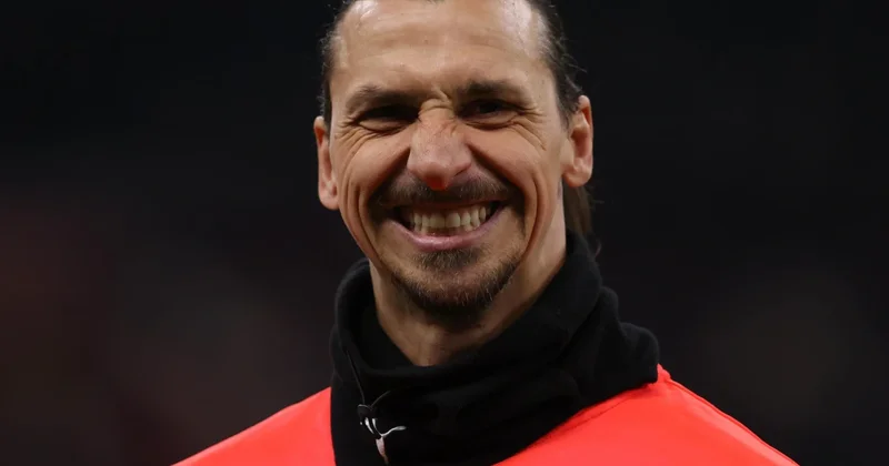 Zlatan İbrahimoviç Ronaldunun qaloşlu şəklinə cavab verdi VİDEO