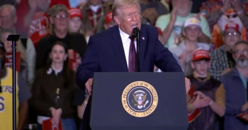 Трамп рассказал, как агенты ФБР рылись в нижнем белье его жены