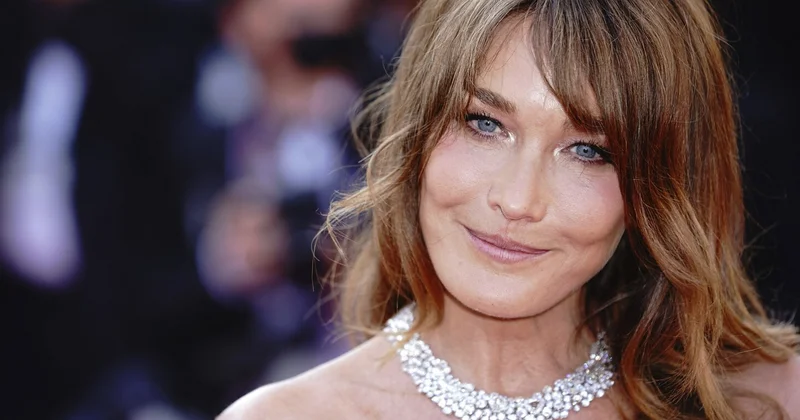 Карла Бруни поделилась опытом борьбы с раком груди Minval Politika