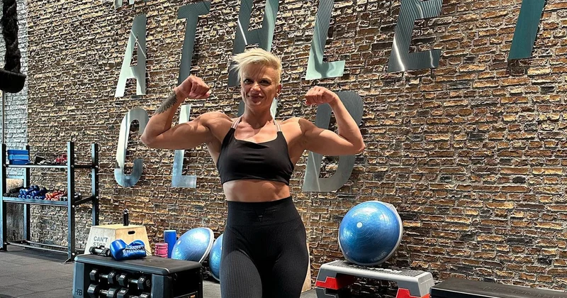 Günay Arazova: “Zala girən hər kəsin birinci soyunub geyinmə otağında bədəninə baxıram” VİDEO